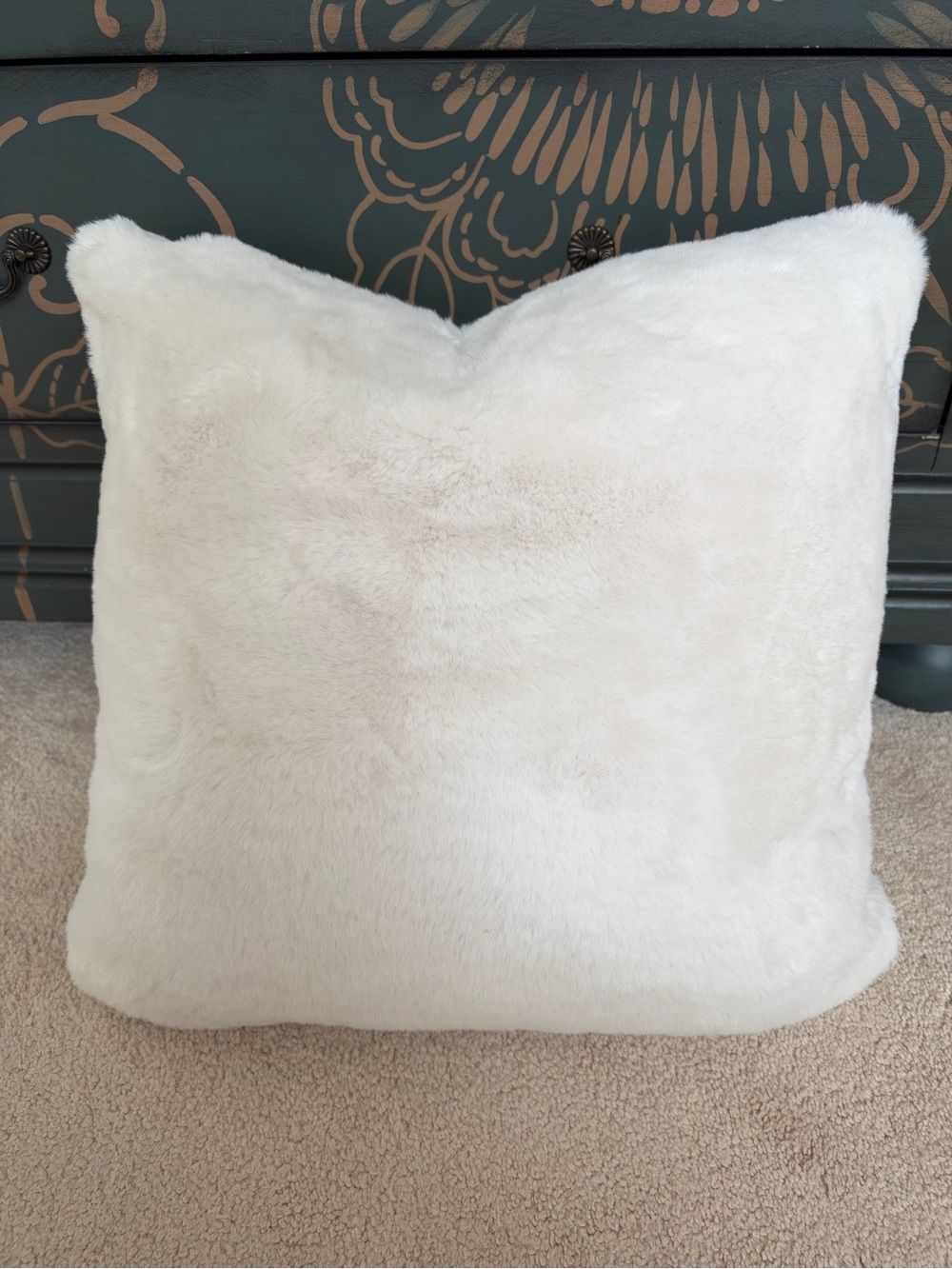 Set of 2 Plush Faux Fur Throw Pillow Covers - White